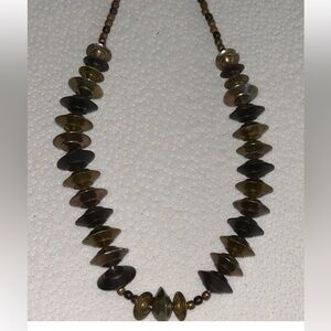 Elegant Beaded Necklace in Brown and Gold